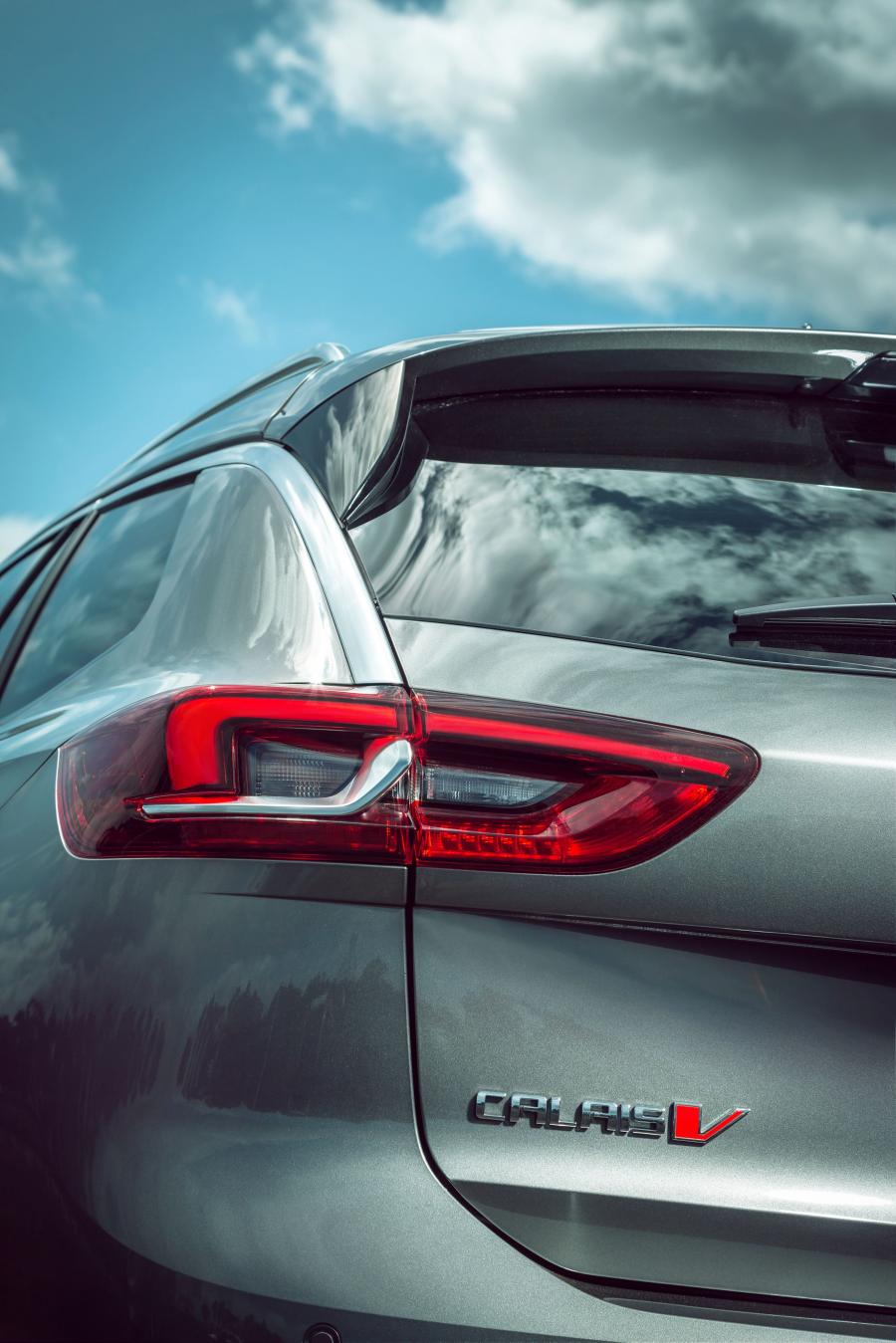 Детали экстерьера Holden Calais V Tourer (ZB) 2018 года  (фото 3 из 42)